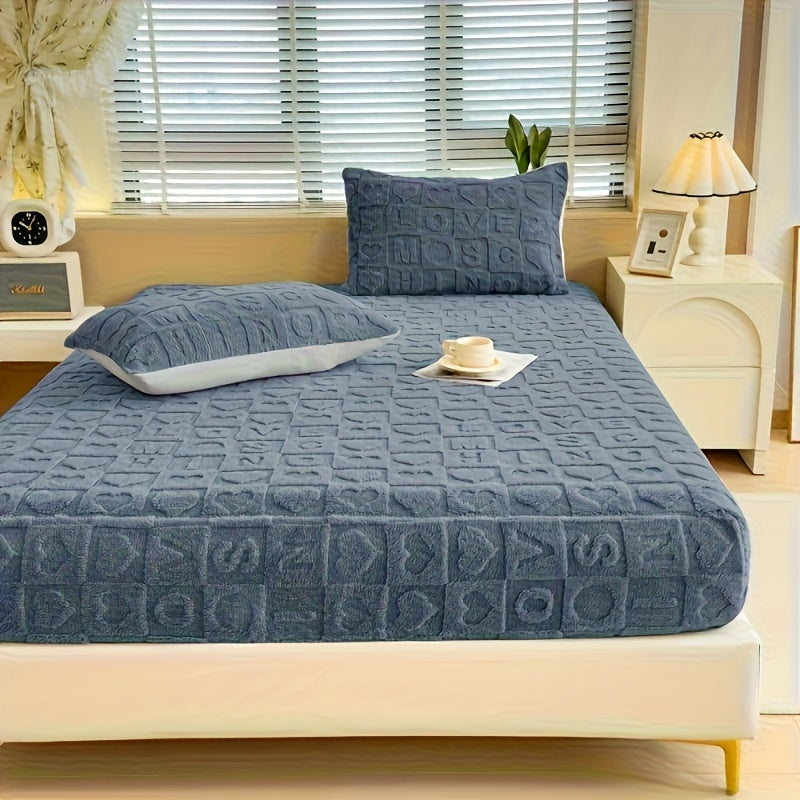 KGOODS Velvet Fitted Sheet – Plaid Heart Design, Soft & All-Season Comfort