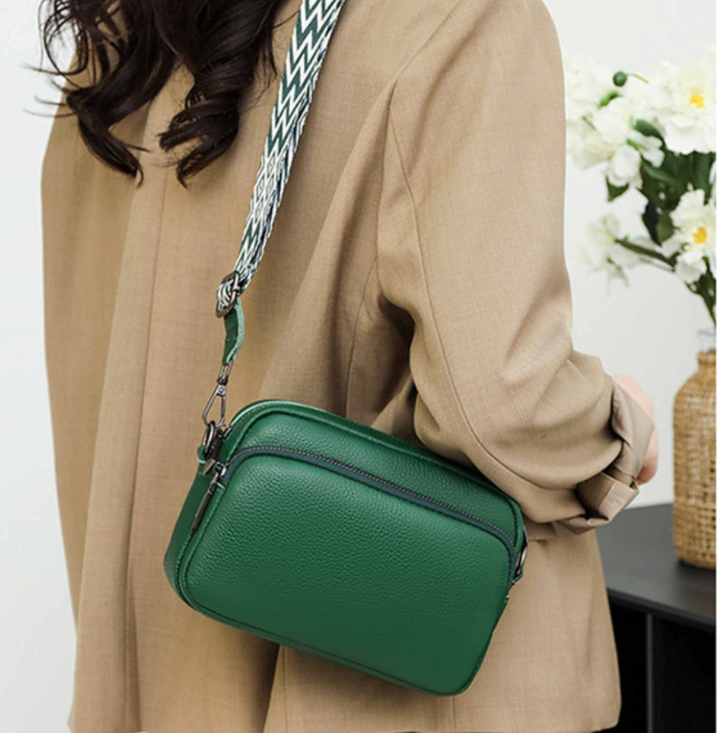 KGOODS Leather Crossbody – Perfect for Any Outfit
