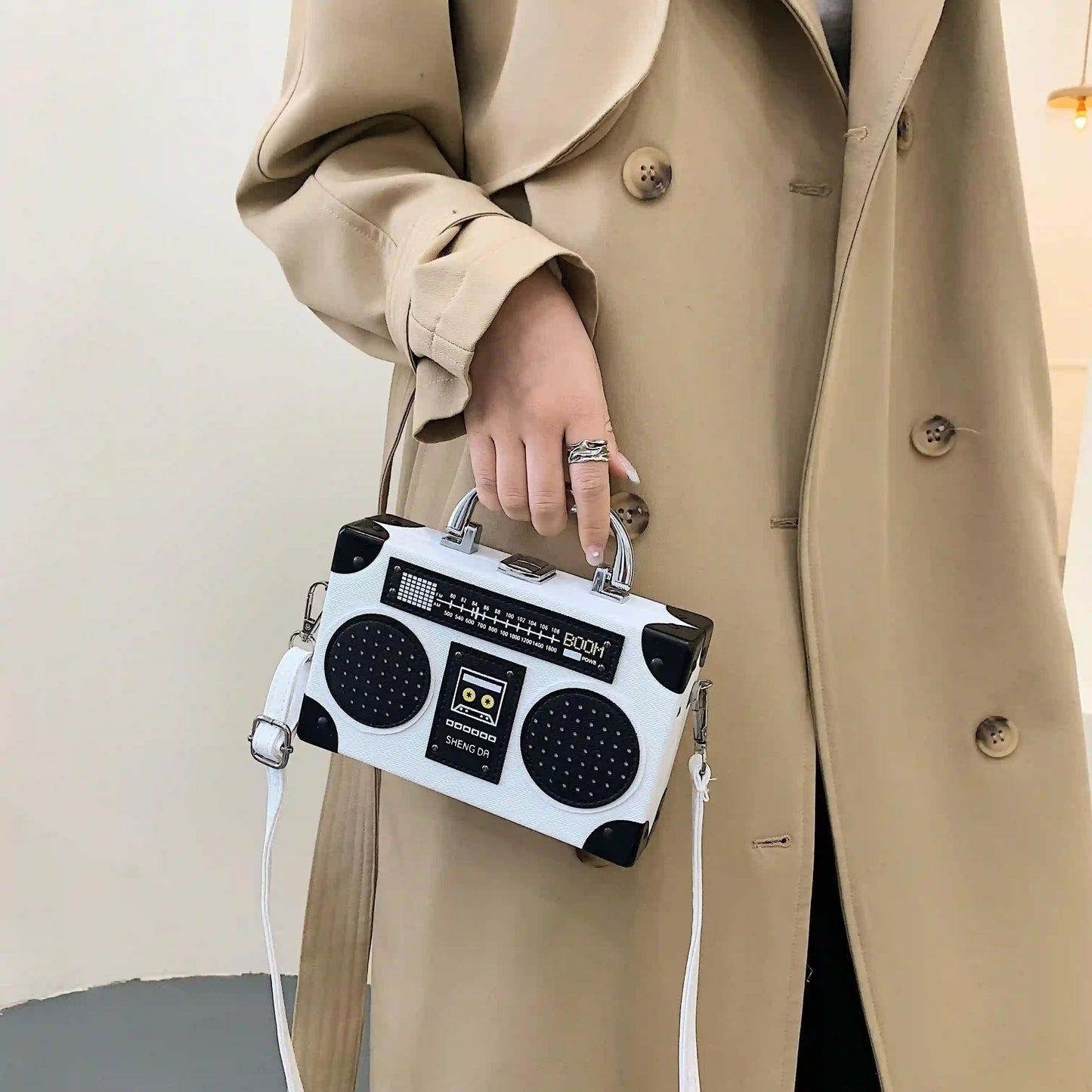 Mini Radio Retro Crossbody