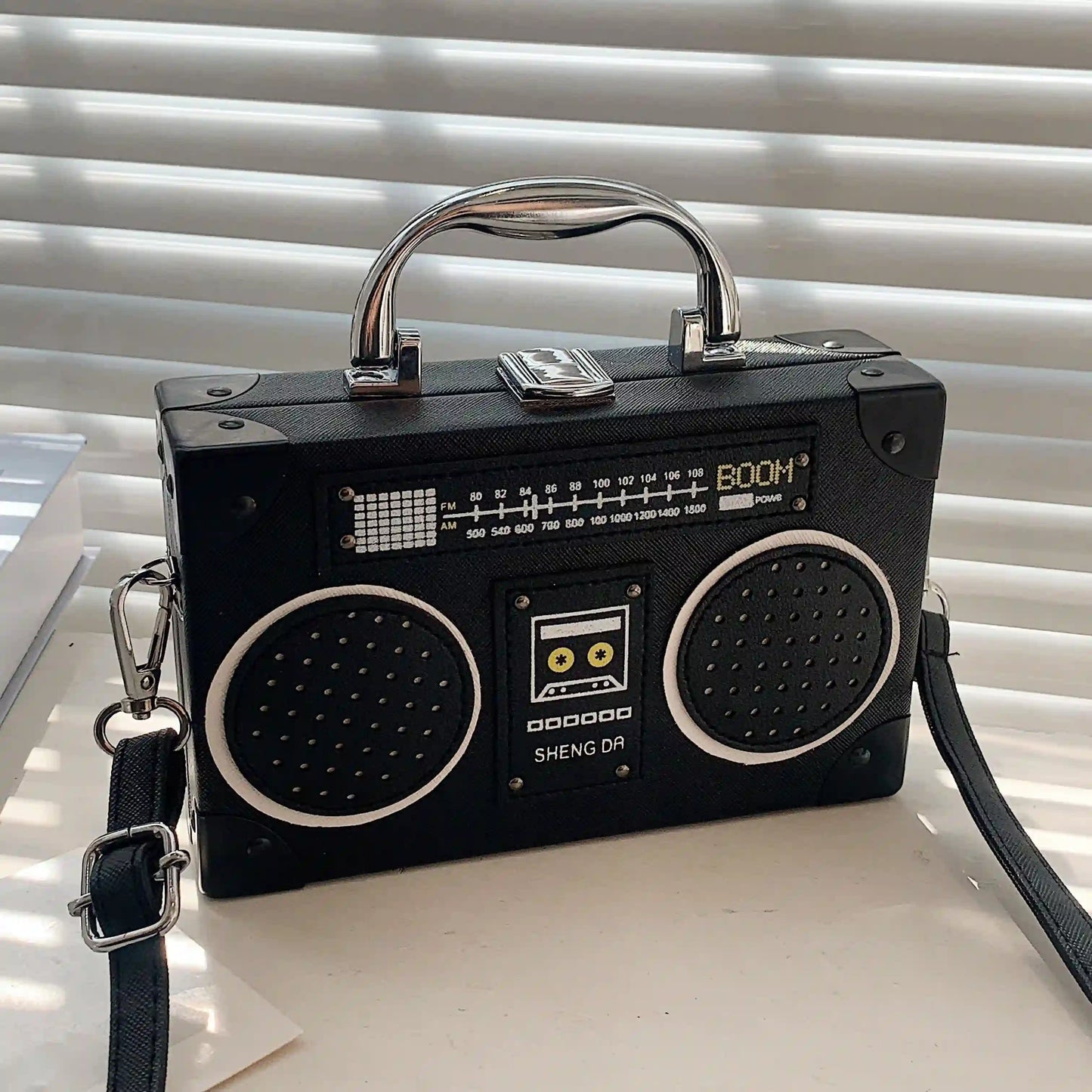 Mini Radio Retro Crossbody