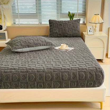KGOODS Velvet Fitted Sheet – Plaid Heart Design, Soft & All-Season Comfort