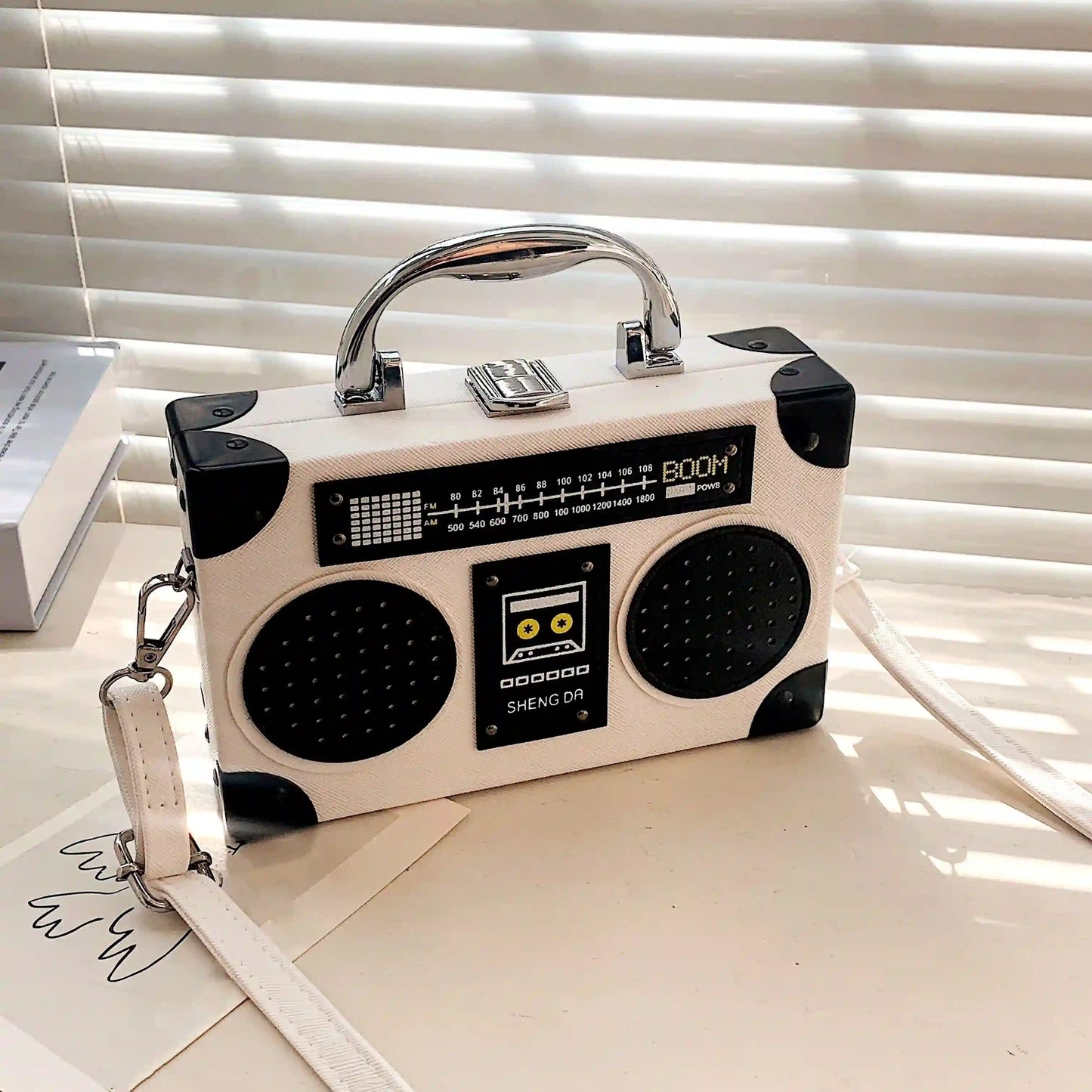 Mini Radio Retro Crossbody